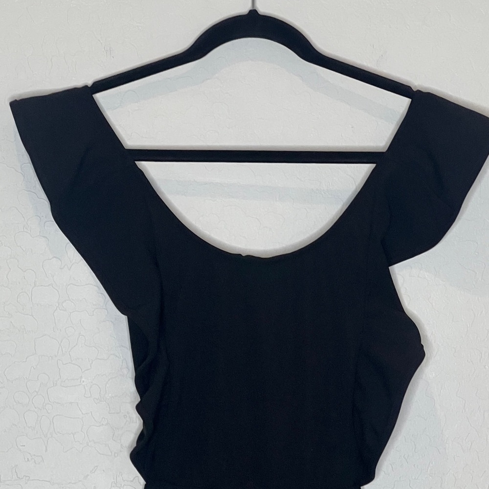 Hello Molly Black Flutter Sleeve Jumpsuit with tie and cutting back Small - Picture 3 of 12